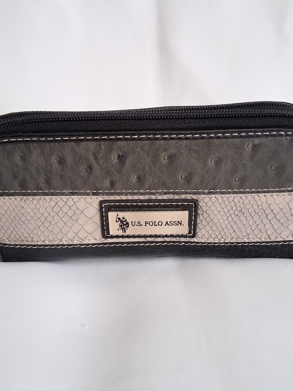 U.S. Polo Assn. Black and Cream Leather Women Wallet